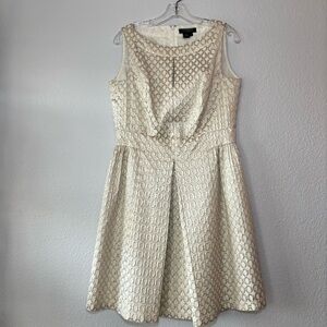Lauren Ralph Lauren Ivory Gold Metallic Dress Size 12 Sleeveless Flare Pleated